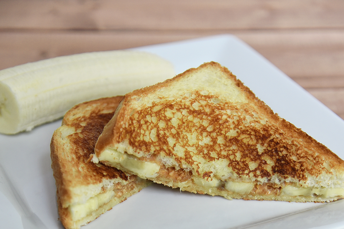 Grilled Peanut Butter and Banana Sandwich
